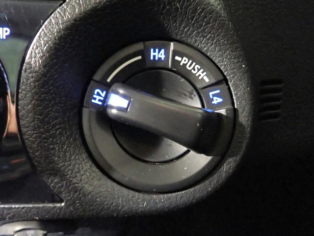 ハイラックス Ｚ　社外１１インチディスプレイオーディオ　ブルートゥース＆ＵＳＢ＆アップルカープレイ＆アンドロイド　バックカメラ　ドラレコ　ＬＥＤ　トヨタセーフティセンス　キャノピー付　純正アルミ　１オーナー禁煙　買取車（14枚目）