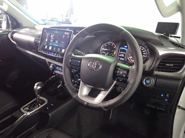 ハイラックス Ｚ　社外１１インチディスプレイオーディオ　ブルートゥース＆ＵＳＢ＆アップルカープレイ＆アンドロイド　バックカメラ　ドラレコ　ＬＥＤ　トヨタセーフティセンス　キャノピー付　純正アルミ　１オーナー禁煙　買取車（20枚目）