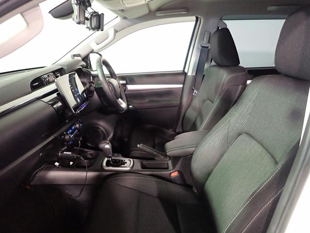 ハイラックス Ｚ　社外１１インチディスプレイオーディオ　ブルートゥース＆ＵＳＢ＆アップルカープレイ＆アンドロイド　バックカメラ　ドラレコ　ＬＥＤ　トヨタセーフティセンス　キャノピー付　純正アルミ　１オーナー禁煙　買取車（23枚目）