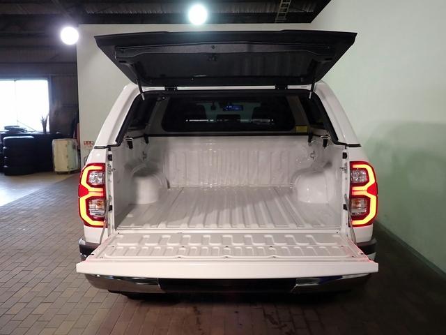 ハイラックス Ｚ　社外１１インチディスプレイオーディオ　ブルートゥース＆ＵＳＢ＆アップルカープレイ＆アンドロイド　バックカメラ　ドラレコ　ＬＥＤ　トヨタセーフティセンス　キャノピー付　純正アルミ　１オーナー禁煙　買取車（25枚目）