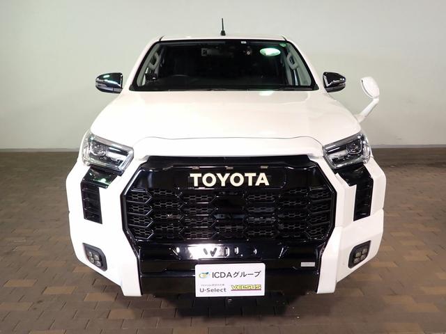 ハイラックス Ｚ　社外１１インチディスプレイオーディオ　ブルートゥース＆ＵＳＢ＆アップルカープレイ＆アンドロイド　バックカメラ　ドラレコ　ＬＥＤ　トヨタセーフティセンス　キャノピー付　純正アルミ　１オーナー禁煙　買取車（28枚目）