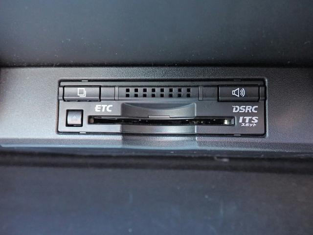 NX NX200t Fスポーツ 純正メモリーナビ&TV/DVD再生・ブルートゥース&USB対応/パノラミックビューモニター/ドラレコ/インテリキー/電動サンルーフ/BSM/革シート&ヒーター&ベンチレーター/ワンオーナー禁煙/買取車(8枚目)