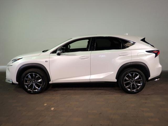 NX NX200t Fスポーツ 純正メモリーナビ&TV/DVD再生・ブルートゥース&USB対応/パノラミックビューモニター/ドラレコ/インテリキー/電動サンルーフ/BSM/革シート&ヒーター&ベンチレーター/ワンオーナー禁煙/買取車(28枚目)