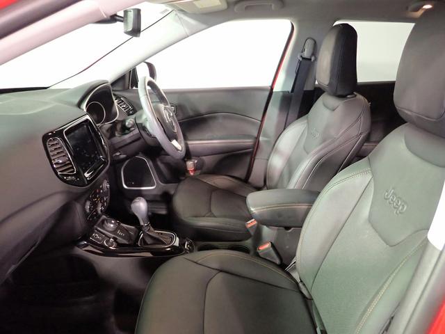 ジープ・コンパス リミテッド 純正メモリーナビ&フルセグTV ブルートゥース&USB バックカメラ ETC 革シート&ヒーター インテリキー レーダークルーズコントロール 電動ゲート 衝突軽減ブレーキ 純正アルミ ワンオーナー禁煙(23枚目)