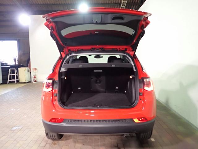 ジープ・コンパス リミテッド 純正メモリーナビ&フルセグTV ブルートゥース&USB バックカメラ ETC 革シート&ヒーター インテリキー レーダークルーズコントロール 電動ゲート 衝突軽減ブレーキ 純正アルミ ワンオーナー禁煙(25枚目)