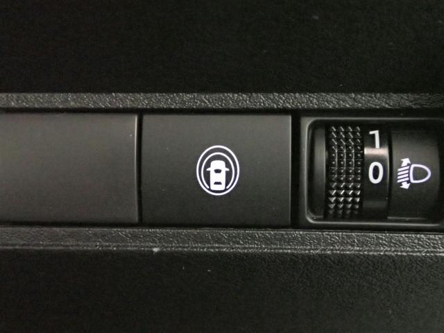 ノート Ｘ　純正９インチメモリーナビ＆ＴＶ／ブルートゥース＆ＳＤ対応／アラウンドビューモニター／ドライブレコーダー／インテリキー／ＥＴＣ／ブラインドスポットモニター／エマージェンシーブレーキ／オートライト／禁煙車（10枚目）