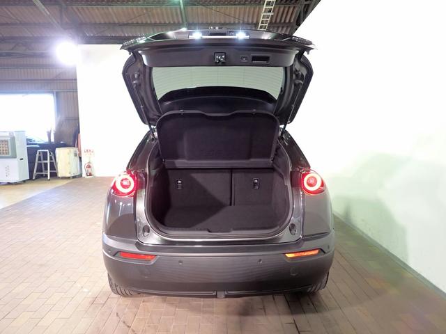 ＭＸ－３０ＥＶモデル ハイエストセット　インダストリアルクラッシック　純正ディスプレイＯＤ　ブルートゥース＆ＵＳＢ＆ＨＤＭＩ対応　３６０°モニター　ブラインドスポットＭ　ステアリング＆シートヒーター　衝突軽減　純正アルミ　充電ケーブル　禁煙（25枚目）