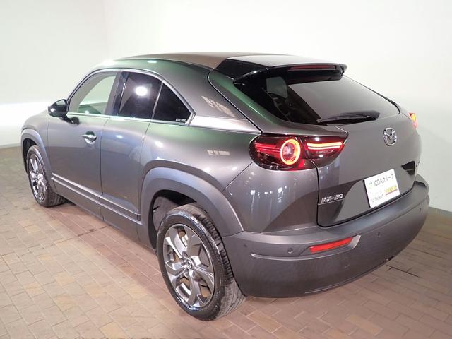 ＭＸ－３０ＥＶモデル ハイエストセット　インダストリアルクラッシック　純正ディスプレイＯＤ　ブルートゥース＆ＵＳＢ＆ＨＤＭＩ対応　３６０°モニター　ブラインドスポットＭ　ステアリング＆シートヒーター　衝突軽減　純正アルミ　充電ケーブル　禁煙（30枚目）