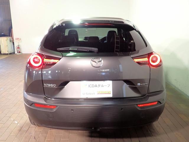 ＭＸ－３０ＥＶモデル ハイエストセット　インダストリアルクラッシック　純正ディスプレイＯＤ　ブルートゥース＆ＵＳＢ＆ＨＤＭＩ対応　３６０°モニター　ブラインドスポットＭ　ステアリング＆シートヒーター　衝突軽減　純正アルミ　充電ケーブル　禁煙（31枚目）