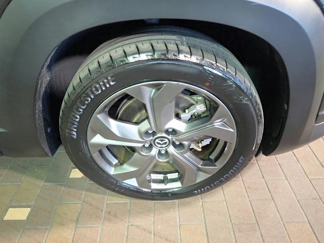 ＭＸ－３０ＥＶモデル ハイエストセット　インダストリアルクラッシック　純正ディスプレイＯＤ　ブルートゥース＆ＵＳＢ＆ＨＤＭＩ対応　３６０°モニター　ブラインドスポットＭ　ステアリング＆シートヒーター　衝突軽減　純正アルミ　充電ケーブル　禁煙（32枚目）