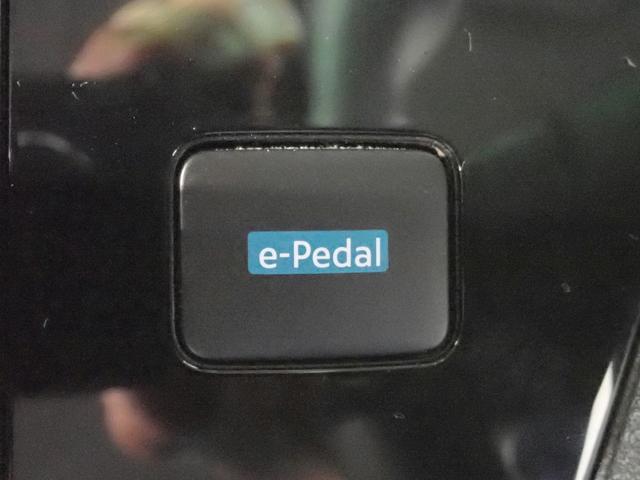 サクラ Ｘ　純正９インチディスプレイオーディオ　ブルートゥース＆ＵＳＢ＆アップルカープレイ＆アンドロイド対応　アラウンドビューＭ　ＥＴＣ　前後ドラレコ　エマージェンシーブレーキ　ＬＥＤライト　インテリキー　禁煙車（12枚目）