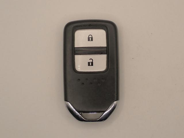 Ｓ６６０ α　シティブレーキアクティブ　ポータブルナビ　センターディスプレイ　ブルートゥース＆ＵＳＢ＆ＨＤＭＩ対応　バックカメラ　ＥＴＣ　ドラレコ　インテリＫ　無限エアロ＆マフラー　車高調　純正アルミ　禁煙　買取車（8枚目）