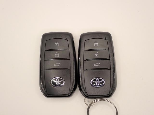 クラウンクロスオーバー Gアドバンスド・レザーパッケージ 純正コネクトナビフルセグTV ブルートゥース&USB対応 パノラマビューモニター 前後ドラレコ ETC ブラインドスポット? 黒革シート&ヒーター&ベンチレーター トヨタセーフティセンス 禁煙 買取車(8枚目)