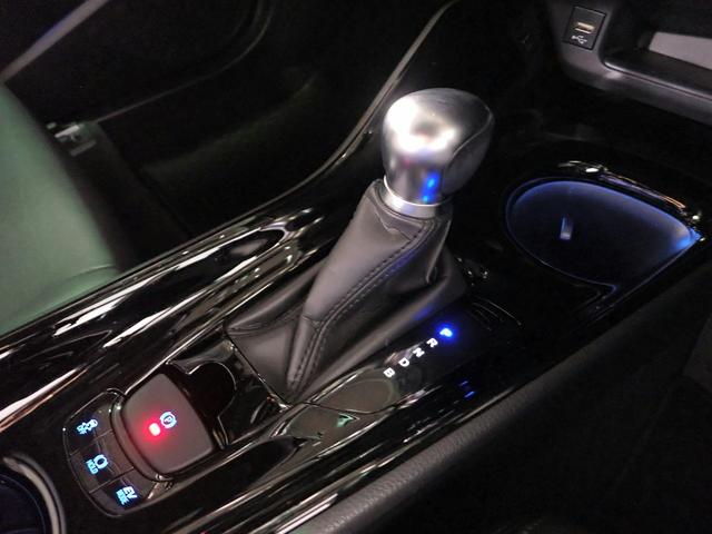 C-HR G モード ネロ セーフティプラス 純正8インチディスプレイオーディオ ブルートゥース&USB&スマホ対応 パノラマビューモニター 前後ドラレコ ブラインドスポットモニター ETC トヨタセーフティ モデリスタエアロ 純正アルミ 禁煙車(19枚目)