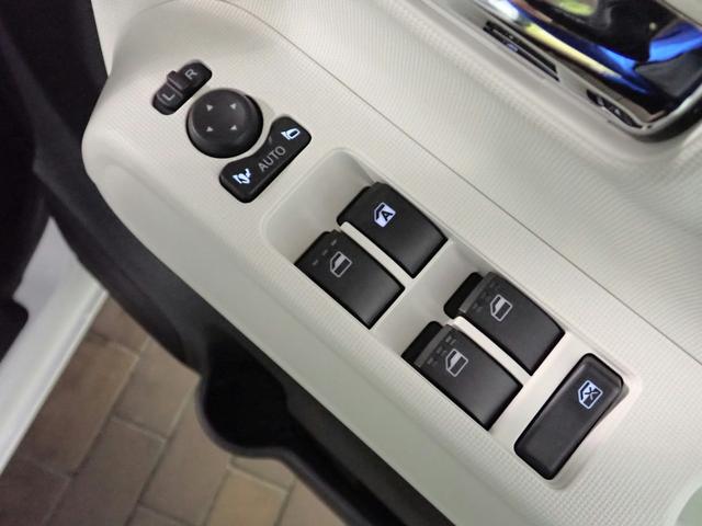 ムーヴキャンバス ストライプスG アップグレードパック/バックカメラ/ABS/両席サイドカーテンエアバック/シートヒーター/LEDライト/インテリキー/ホットカップホルダー/衝突軽減ブレーキ/車線逸脱防止/両側電動スライド/UVカット(13枚目)