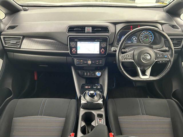 リーフ Ｇ　ワンオーナー／禁煙車／インテリジェントエマージェンシーブレーキ／プロパイロット／クルコン／アラウンドビューモニタ／デジタルインナーミラー／シートヒータ／ＵＳＢ／Ｂｌｕｅｔｏｏｔｈ／スマートキー（3枚目）