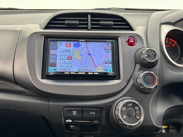 フィット Ｇスマートセレクション　ワンオーナー　禁煙車　バックカメラ　前後ドラレコ　整備記録簿５枚　ワンセグＴＶ　ＥＴＣ　ＨＩＤヘッドランプ（16枚目）