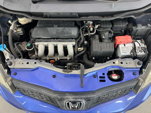 フィット Ｇスマートセレクション　ワンオーナー　禁煙車　バックカメラ　前後ドラレコ　整備記録簿５枚　ワンセグＴＶ　ＥＴＣ　ＨＩＤヘッドランプ（43枚目）