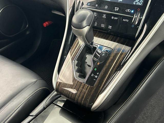 ハリアー エレガンス　禁煙車／ＥＴＣ／ＴＲＤエアロ・マフラー／パワーシート／Ｂｌｕｅｔｏｏｔｈ／ＵＳＢポート／ダブルエアコン／フルセグ（11枚目）