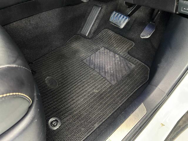 ハリアー エレガンス　禁煙車／ＥＴＣ／ＴＲＤエアロ・マフラー／パワーシート／Ｂｌｕｅｔｏｏｔｈ／ＵＳＢポート／ダブルエアコン／フルセグ（16枚目）