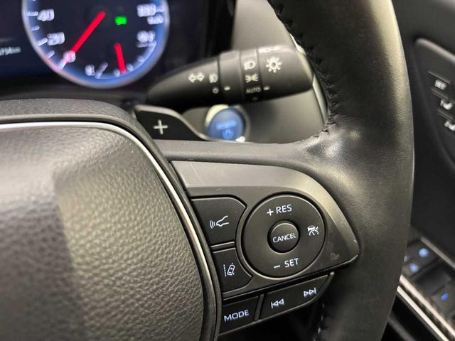 クラウンハイブリッド ＲＳアドバンス　セーフティーセンス／サンルーフ／黒革シート／三眼ヘッドライト／モデリスタ１９インチアルミ／ヘッドアップディスプレ／ブラインドスポットモニタ／サイド＆カーテンエアバック／純正ナビ／フルセグＴＶ／ＥＴＣ（17枚目）