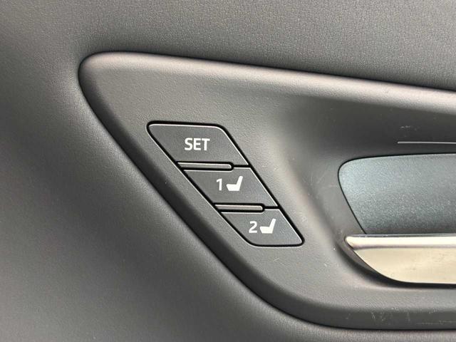 クラウンハイブリッド ＲＳアドバンス　セーフティーセンス／サンルーフ／黒革シート／三眼ヘッドライト／モデリスタ１９インチアルミ／ヘッドアップディスプレ／ブラインドスポットモニタ／サイド＆カーテンエアバック／純正ナビ／フルセグＴＶ／ＥＴＣ（19枚目）