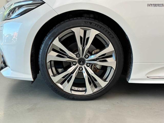 クラウンハイブリッド ＲＳアドバンス　セーフティーセンス／サンルーフ／黒革シート／三眼ヘッドライト／モデリスタ１９インチアルミ／ヘッドアップディスプレ／ブラインドスポットモニタ／サイド＆カーテンエアバック／純正ナビ／フルセグＴＶ／ＥＴＣ（43枚目）