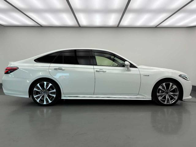 クラウンハイブリッド ＲＳアドバンス　セーフティーセンス／サンルーフ／黒革シート／三眼ヘッドライト／モデリスタ１９インチアルミ／ヘッドアップディスプレ／ブラインドスポットモニタ／サイド＆カーテンエアバック／純正ナビ／フルセグＴＶ／ＥＴＣ（47枚目）