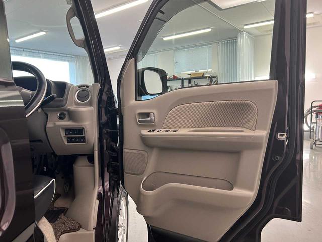 NV100クリッパーリオ G ワンオーナー/4WD/ハイルーフ/ターボ/両側パワースライドドア/オートステップ/純正ナビ/フルセグ/バックカメラ/HID/シートヒーター/ETC/スマートキー(15枚目)