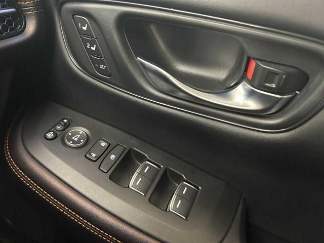 ZR-V e:HEV Z 4WD/ワンオーナー/ホンダセンシング/本革シート/パワーシート/シートヒーター/BOSEプレミアムサウンド/パワーバックドア/LEDヘッドライト/純正ナビ/フルセグTV/Bluetooth/全周囲カ(17枚目)