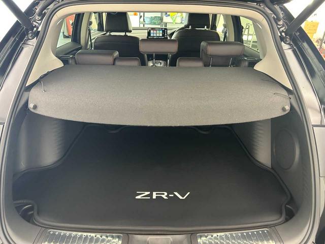 ZR-V e:HEV Z 4WD/ワンオーナー/ホンダセンシング/本革シート/パワーシート/シートヒーター/BOSEプレミアムサウンド/パワーバックドア/LEDヘッドライト/純正ナビ/フルセグTV/Bluetooth/全周囲カ(28枚目)