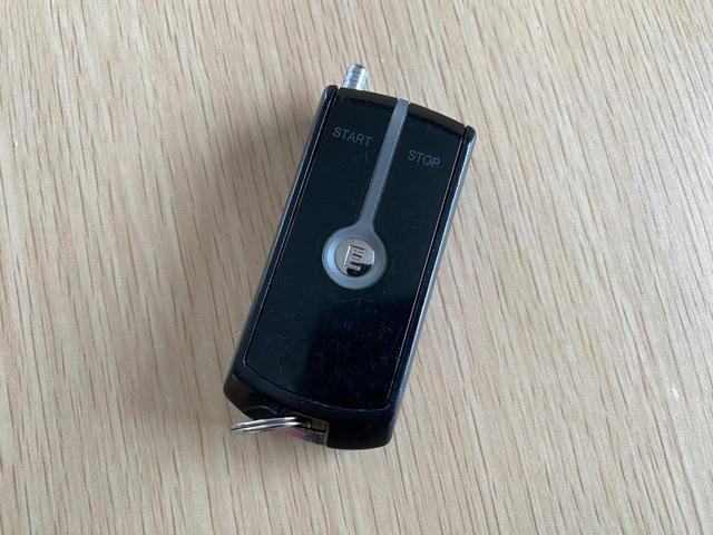 プリウスアルファ Ｓツーリングセレクション　ナビ・ＥＴＣ・ＴＶ・ＣＤ・ＤＶＤ・Ｂｌｕｅｔｏｏｔｈ・ドラレコ・スマートキー・リモコンエンジンスターター・ピロアッパー付きフルタップ車高調・社外１９インチホイール・スモークＬＥＤテールランプ（24枚目）