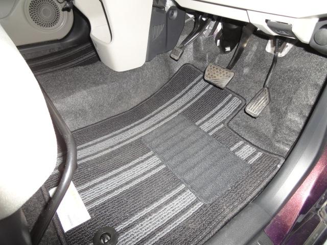 新品フロアマット