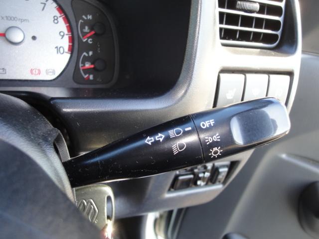 ジムニー FISフリースタイルワールドカップリミテッド パートタイム4WD・インタークーラーターボ・純正アルミ・CD/MD・AM/FMラジオ・フォグライト・シートヒーター・ミラーヒーター・電動格納ミラー・キーレスエントリー(15枚目)