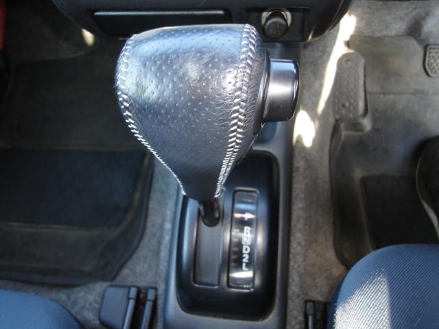 ジムニー FISフリースタイルワールドカップリミテッド パートタイム4WD・インタークーラーターボ・純正アルミ・CD/MD・AM/FMラジオ・フォグライト・シートヒーター・ミラーヒーター・電動格納ミラー・キーレスエントリー(18枚目)