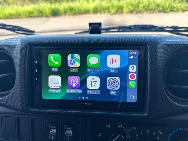 ダイナトラック Wキャブフルジャストロー Wキャブ レクサス1J7全塗装済み 弊社架装 メッキホイール 純正オプションフロントスポイラー 弊社架装サイドバンパー・フェンダー・泥除け・アオリ縞板製作 ディスプレイオーディオ アップルカープレイ(4枚目)