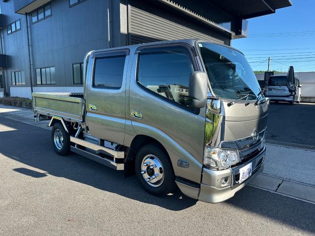 ダイナトラック Wキャブフルジャストロー Wキャブ レクサス1J7全塗装済み 弊社架装 メッキホイール 純正オプションフロントスポイラー 弊社架装サイドバンパー・フェンダー・泥除け・アオリ縞板製作 ディスプレイオーディオ アップルカープレイ(38枚目)