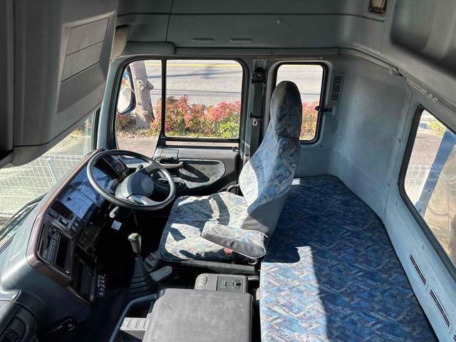 当店のお車をご覧いただきましてありがとうございます。お車についてのご質問やお見積りのご依頼、ご購入にあたってのご相談などお気軽にお問い合わせ下さい！