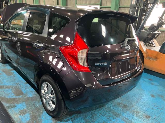 ノート ナビ TV オートライト キーレスエントリー アイドリングストップ 電動格納ミラー CVT CD ミュージックプレイヤー接続可 エアコン パワーステアリング パワーウィンドウ 運転席エアバッグ(16枚目)