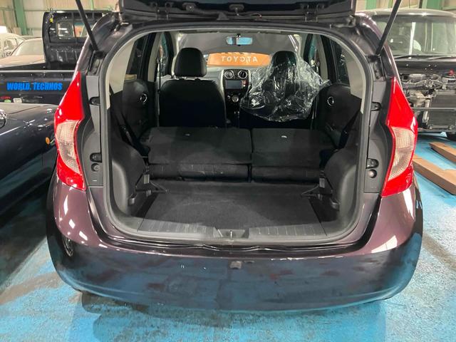 ノート ナビ TV オートライト キーレスエントリー アイドリングストップ 電動格納ミラー CVT CD ミュージックプレイヤー接続可 エアコン パワーステアリング パワーウィンドウ 運転席エアバッグ(18枚目)