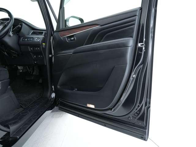 デリカD:5 P 純正10.1型ナビ マルチアラウンドモニター 電動サイドステップ ドライブレコーダー 純正エンジンスターター テールゲートスポイラー 後席カーテン(36枚目)