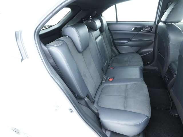 エクリプスクロス ブラックエディション マルチアラウンドモニター 電動サンルーフ&ルーフレール 純正8インチスマホ連携ナビ 純正ブラックアルミホイール ヘッドアップディスプレイ(8枚目)