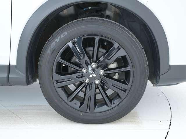 エクリプスクロス ブラックエディション マルチアラウンドモニター 電動サンルーフ&ルーフレール 純正8インチスマホ連携ナビ 純正ブラックアルミホイール ヘッドアップディスプレイ(18枚目)