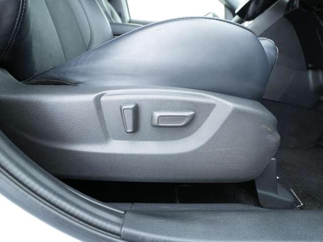 エクリプスクロス ブラックエディション マルチアラウンドモニター 電動サンルーフ&ルーフレール 純正8インチスマホ連携ナビ 純正ブラックアルミホイール ヘッドアップディスプレイ(20枚目)