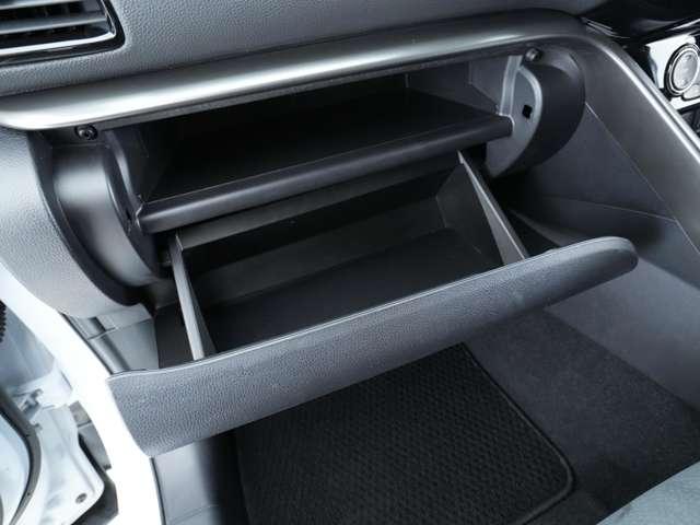 エクリプスクロス ブラックエディション マルチアラウンドモニター 電動サンルーフ&ルーフレール 純正8インチスマホ連携ナビ 純正ブラックアルミホイール ヘッドアップディスプレイ(22枚目)