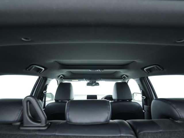 エクリプスクロス ブラックエディション マルチアラウンドモニター 電動サンルーフ&ルーフレール 純正8インチスマホ連携ナビ 純正ブラックアルミホイール ヘッドアップディスプレイ(25枚目)