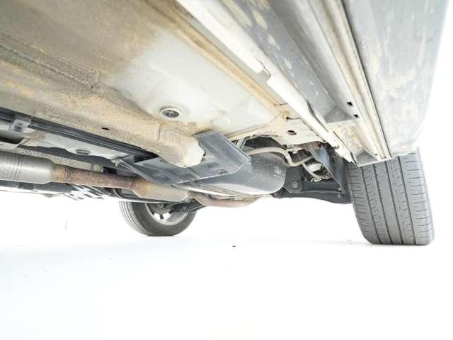 エクリプスクロス ブラックエディション マルチアラウンドモニター 電動サンルーフ&ルーフレール 純正8インチスマホ連携ナビ 純正ブラックアルミホイール ヘッドアップディスプレイ(29枚目)