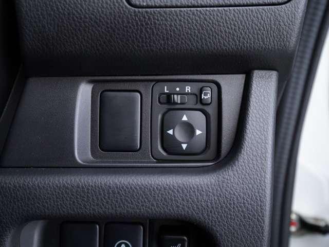 ｅＫカスタム Ｇ　バックカメラ　純正エンジンスターター　夏冬タイヤセット有　運転席シートヒーター　アイドリングストップ　ベンチシート　タッチパネル式エアコン　防錆塗装歴有（14枚目）