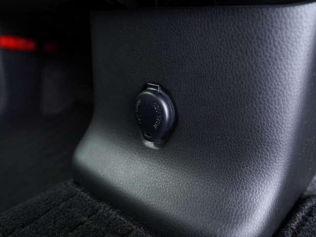 ｅＫカスタム Ｇ　バックカメラ　純正エンジンスターター　夏冬タイヤセット有　運転席シートヒーター　アイドリングストップ　ベンチシート　タッチパネル式エアコン　防錆塗装歴有（17枚目）