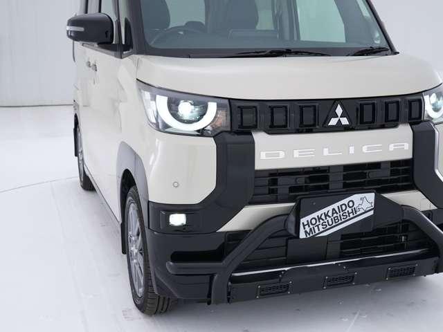 デリカミニ T プレミアム 純正9型ナビ バンパーガード(DANSHAQ) マッドフラップ エクステリアパッケージ エンジンフードエンブレム ETC ルーフレール 両側電動スライドドア ドライブレコーダー 純正エンジンスターター(5枚目)